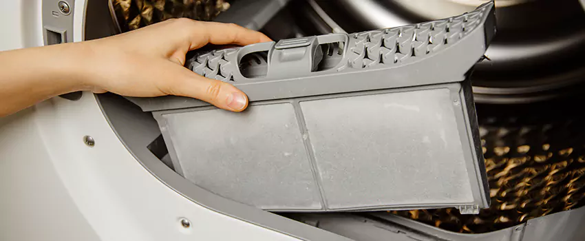 Signs Of A Clogged Dryer Lint Trap in Elkhart, Indiana